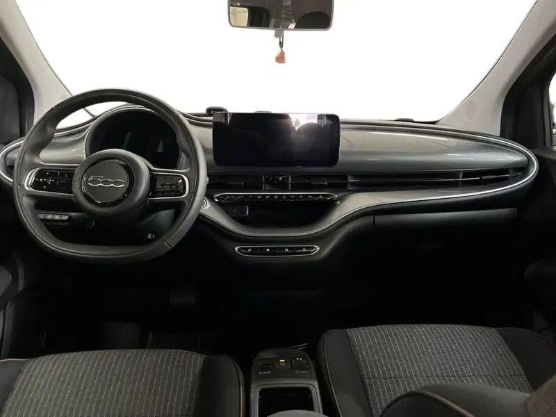 Fiat 500 Cabrio usata a Bari (8)