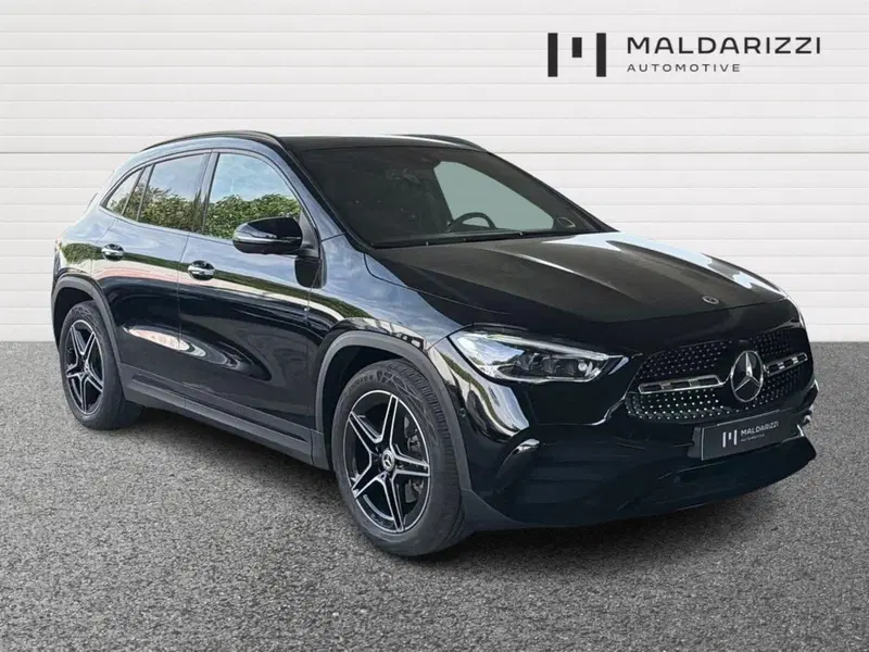 Mercedes-Benz GLA SUV usata a Bari