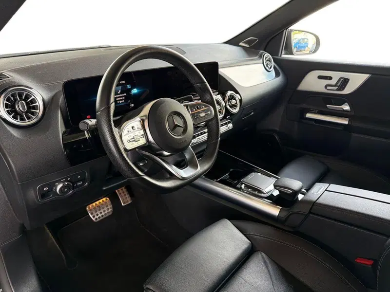Mercedes-Benz GLA SUV usata a Bari (10)