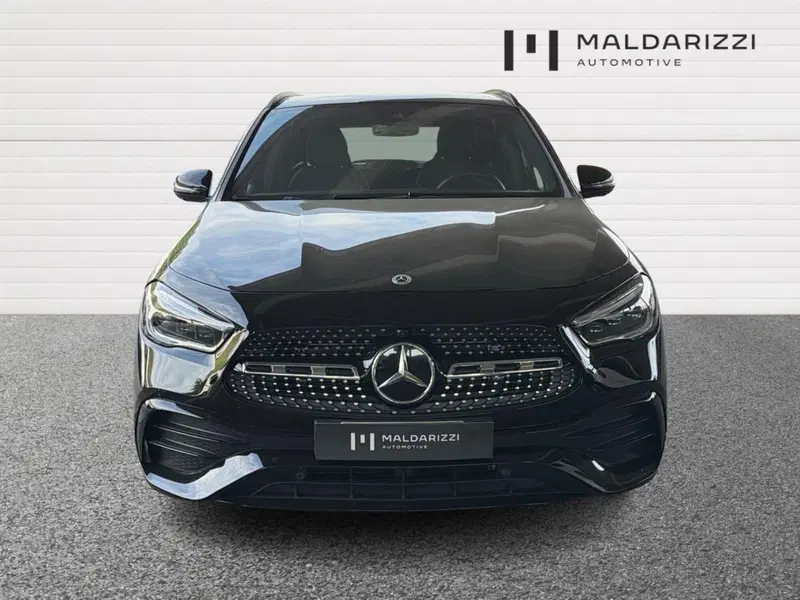 Mercedes-Benz GLA SUV usata a Bari (2)
