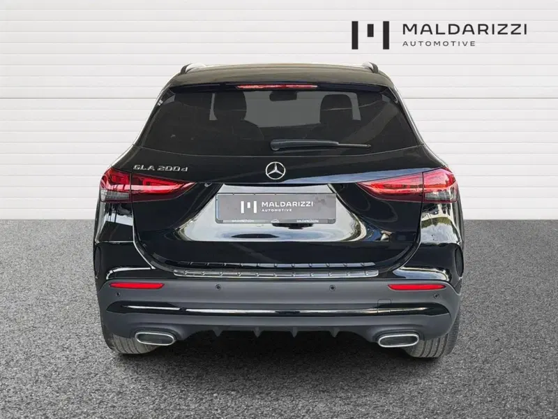Mercedes-Benz GLA SUV usata a Bari (3)
