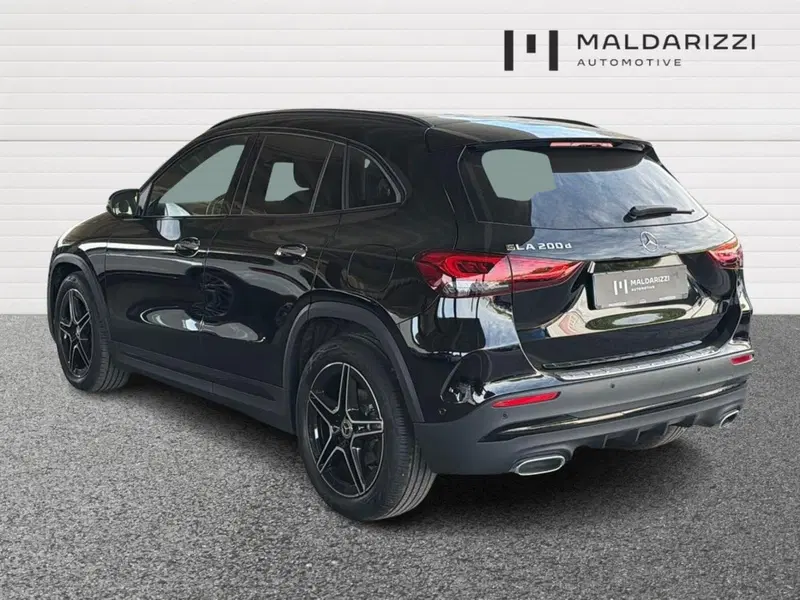 Mercedes-Benz GLA SUV usata a Bari (4)
