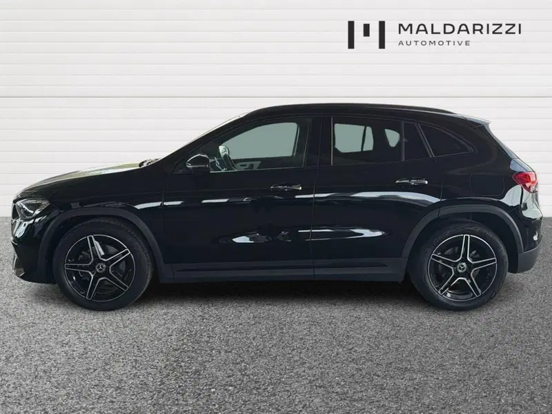 Mercedes-Benz GLA SUV usata a Bari (5)