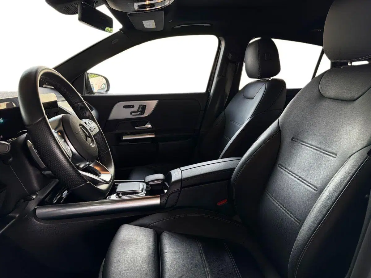 Mercedes-Benz GLA SUV usata a Bari (7)