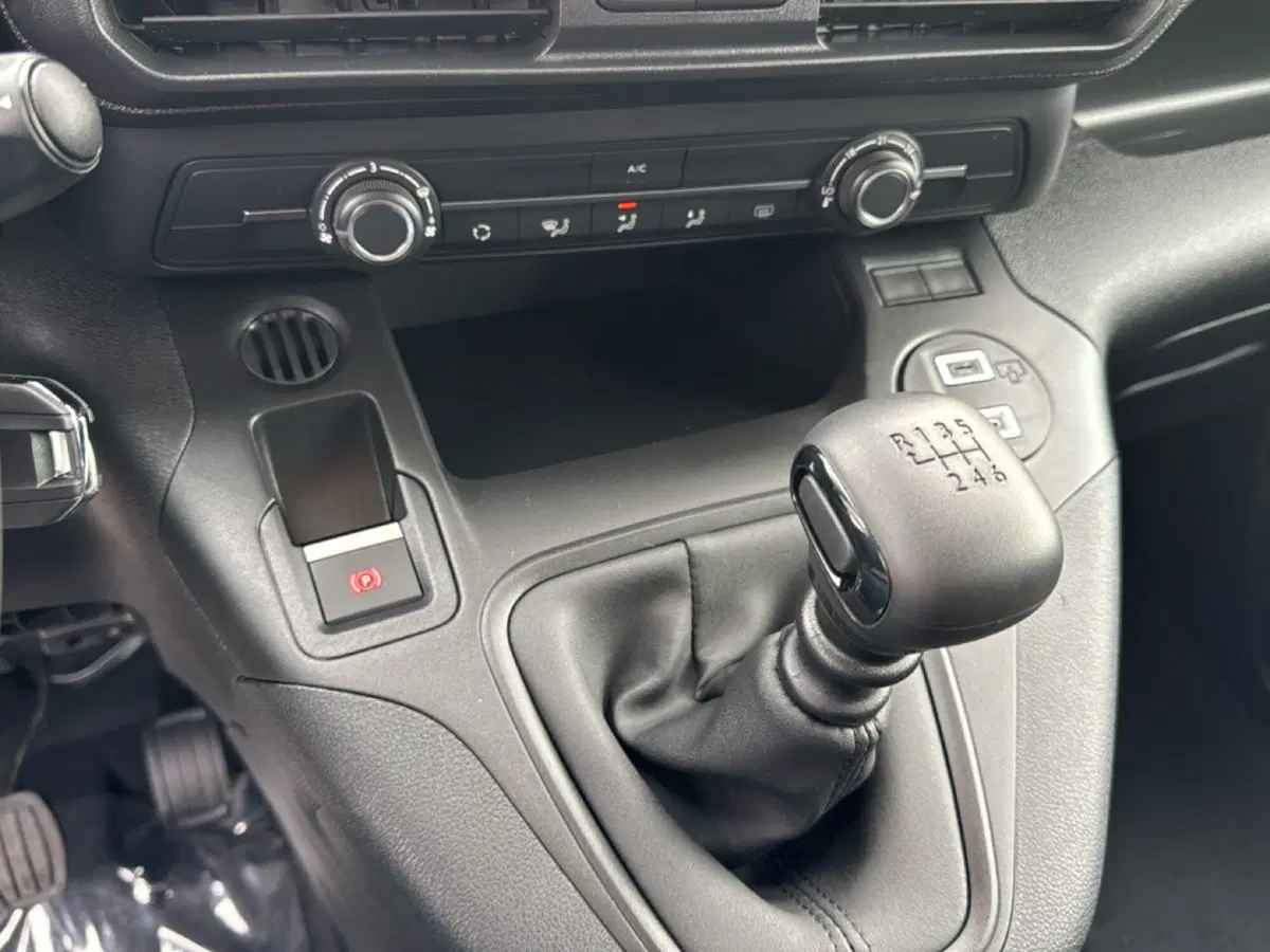 Opel Combo Life nuova a Ferrara (11)