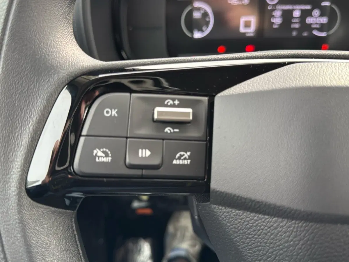 Opel Combo Life nuova a Ferrara (14)