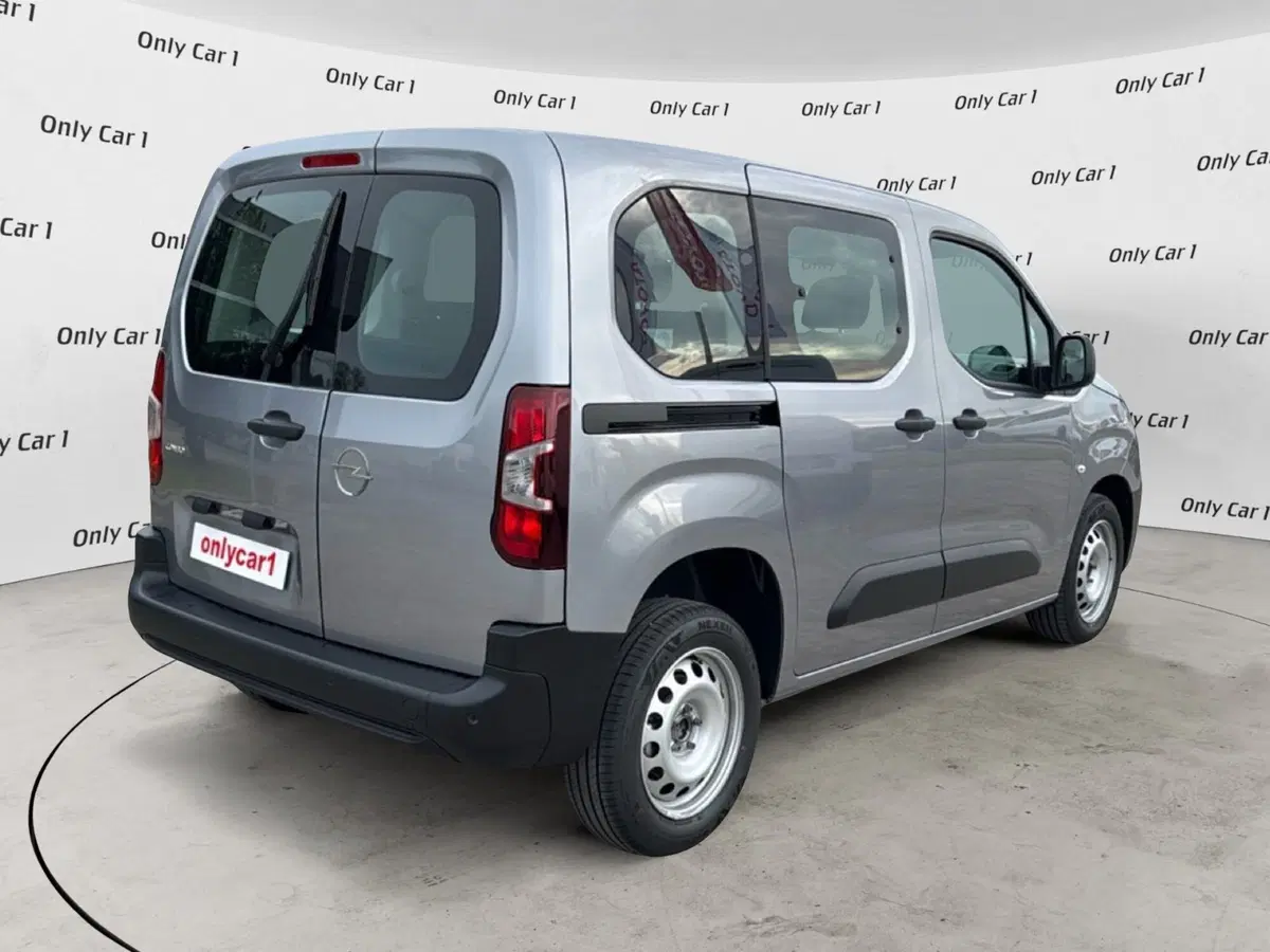 Opel Combo Life nuova a Ferrara (6)