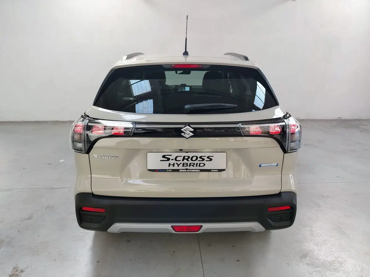 Suzuki S-Cross nuova a Rovigo (14)