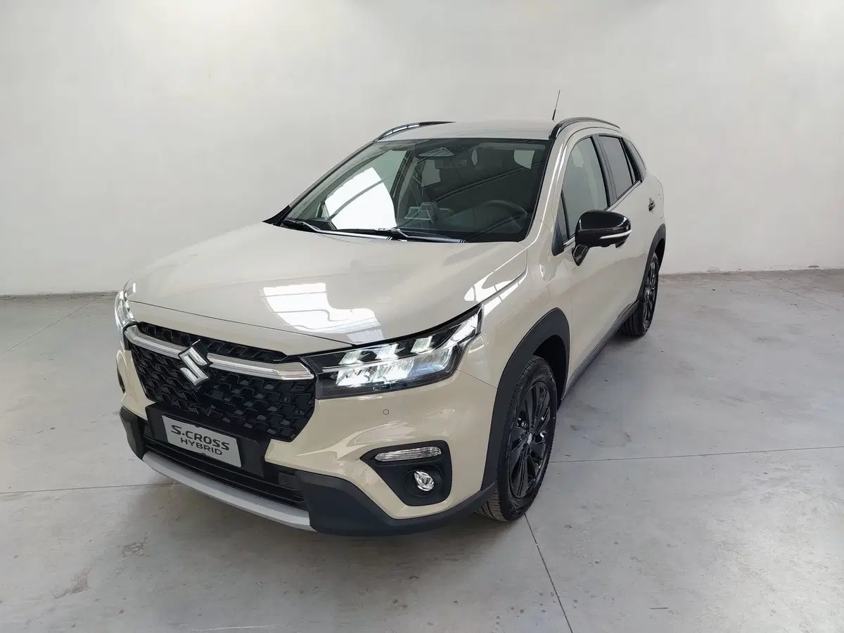 Suzuki S-Cross nuova a Rovigo (4)