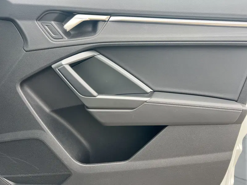 Audi Q3 Sportback usata a Cosenza (17)