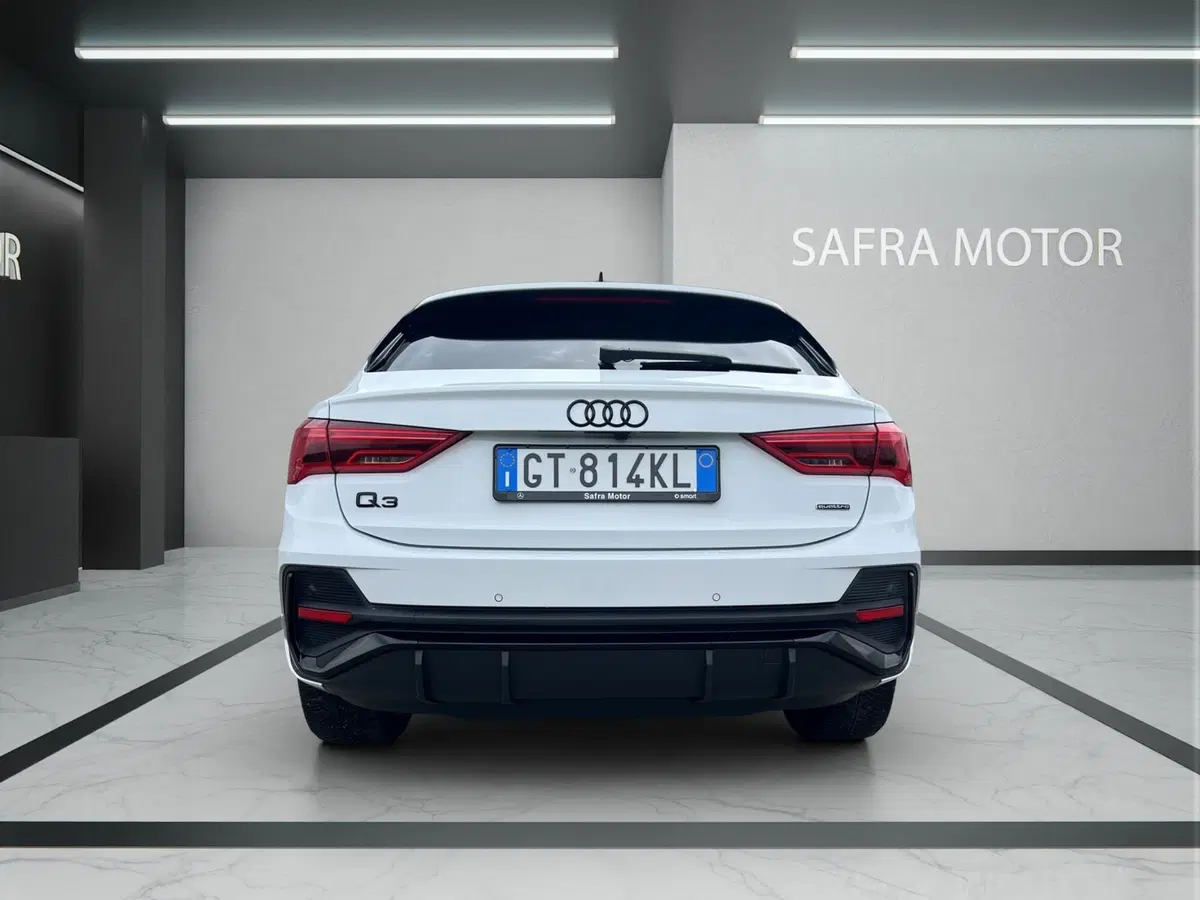 Audi Q3 Sportback usata a Cosenza (5)