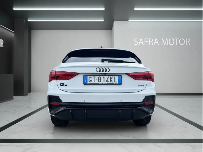 Audi Q3 Sportback usata a Cosenza (5)