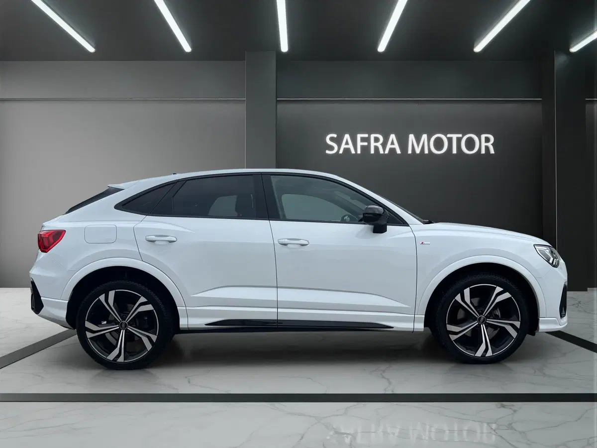 Audi Q3 Sportback usata a Cosenza (7)