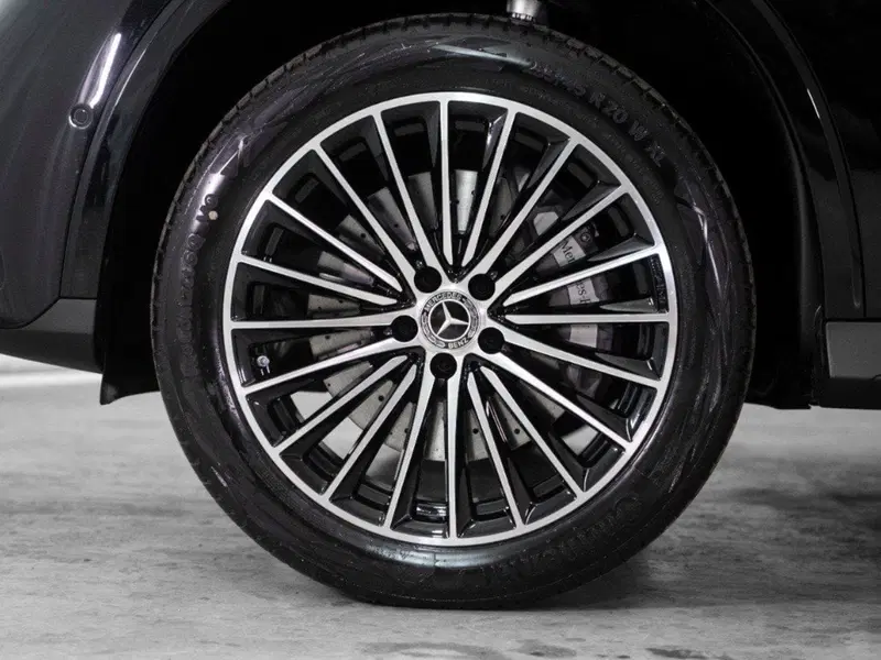 Mercedes-Benz GLC nuova a Macerata (6)