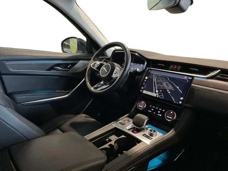 Jaguar F-Pace usata a Macerata (12)
