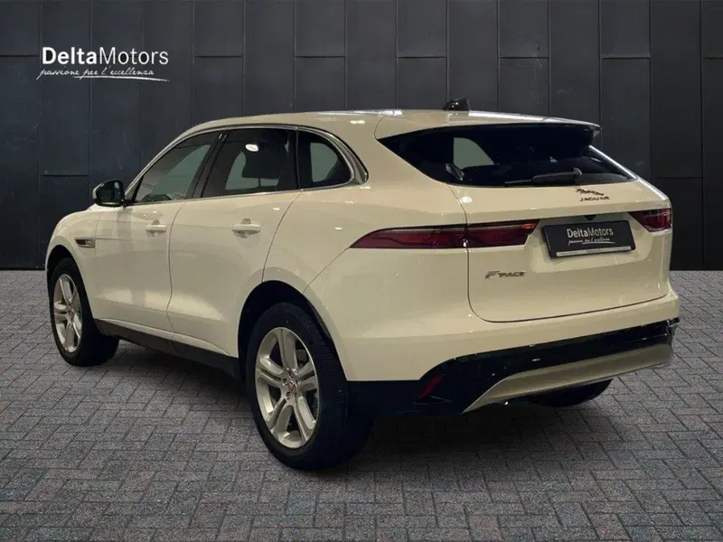 Jaguar F-Pace usata a Macerata (5)