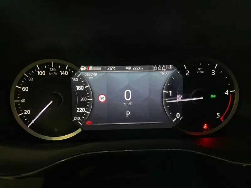 Jaguar F-Pace usata a Macerata (9)