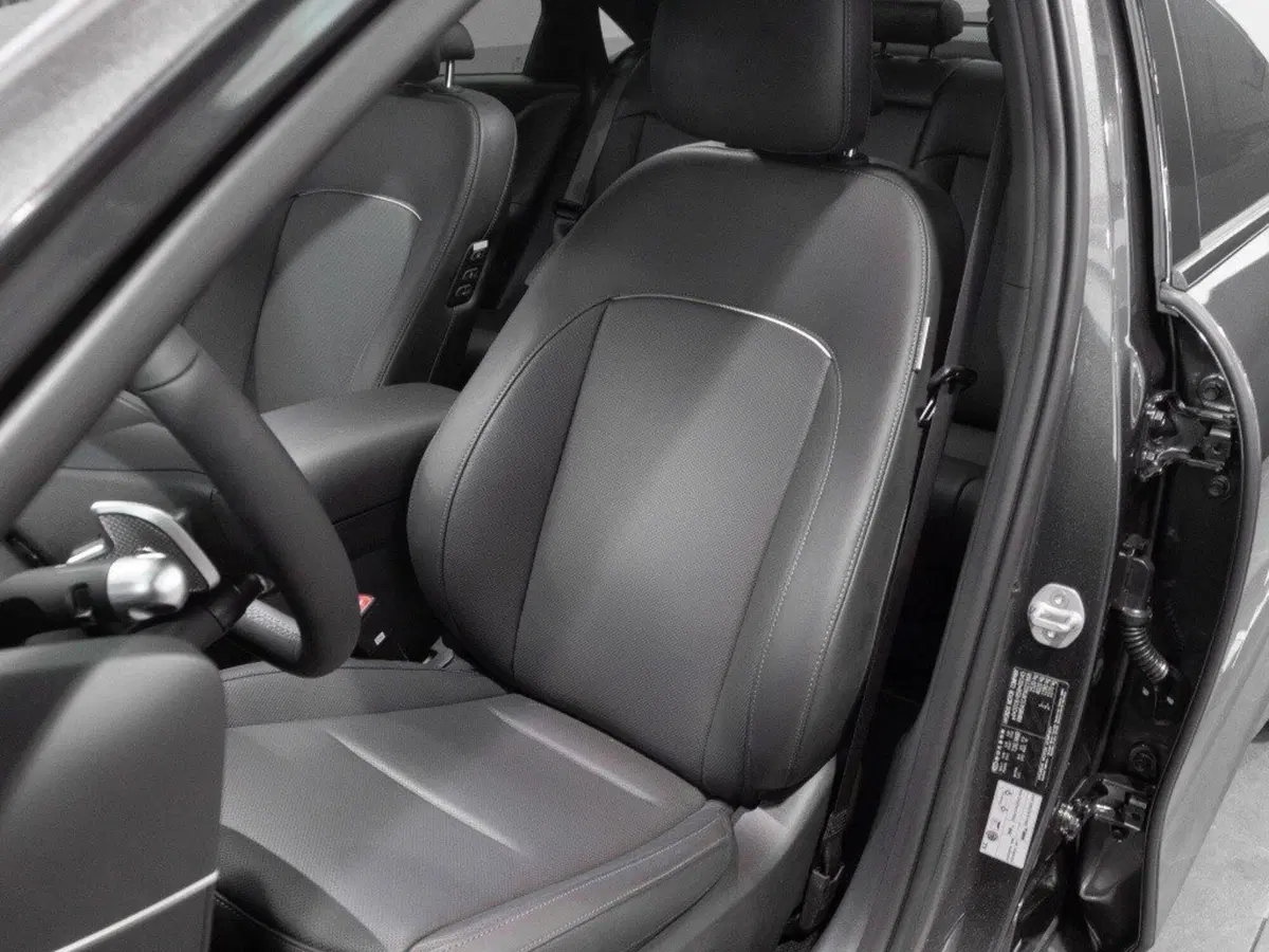 Hyundai Ioniq 6 usata a Macerata (11)