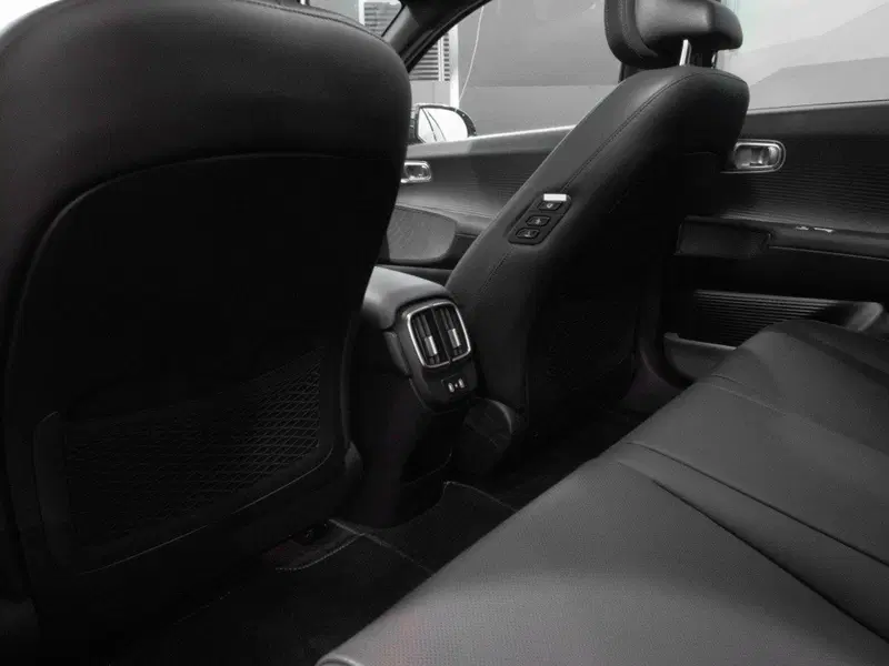 Hyundai Ioniq 6 usata a Macerata (16)