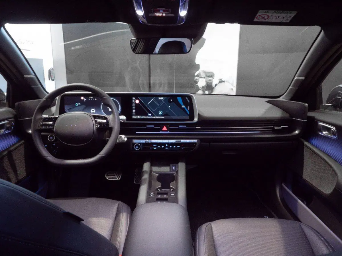 Hyundai Ioniq 6 usata a Macerata (17)