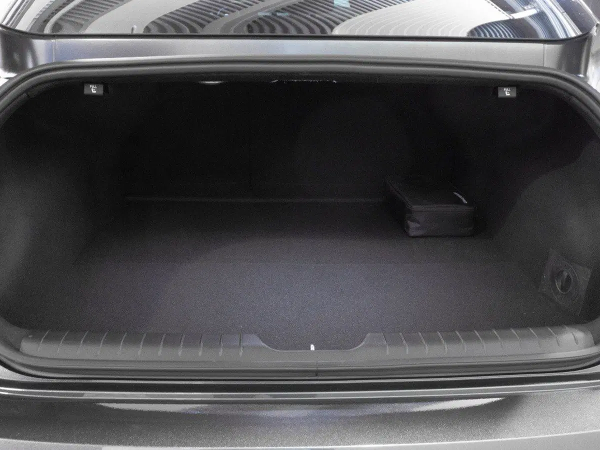Hyundai Ioniq 6 usata a Macerata (9)