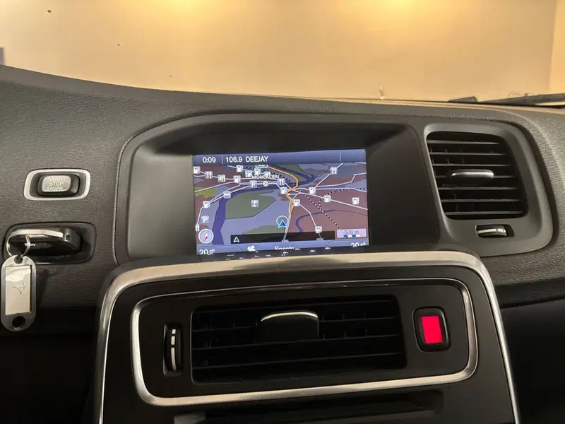 Volvo V60 usata a Torino (12)