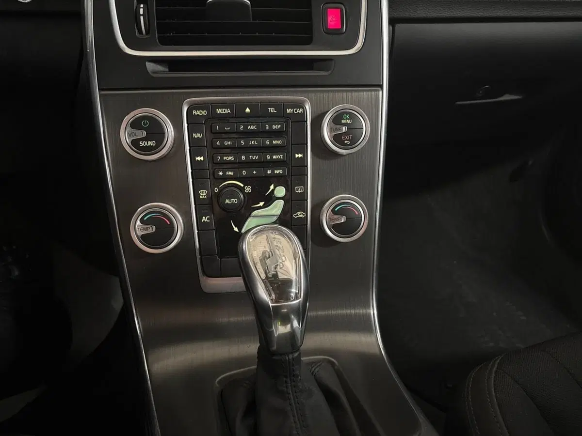 Volvo V60 usata a Torino (13)
