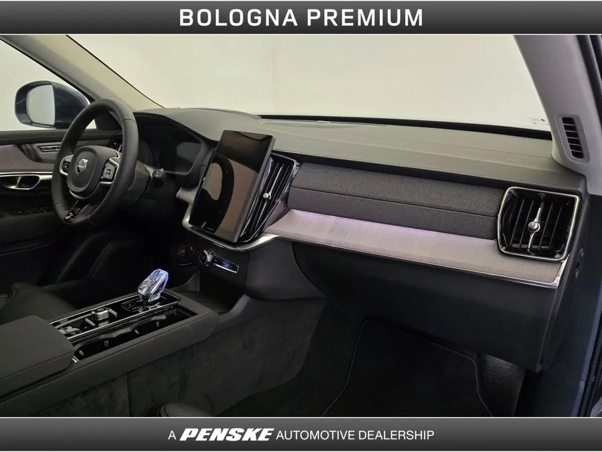 Volvo XC90 nuova a Bologna (18)