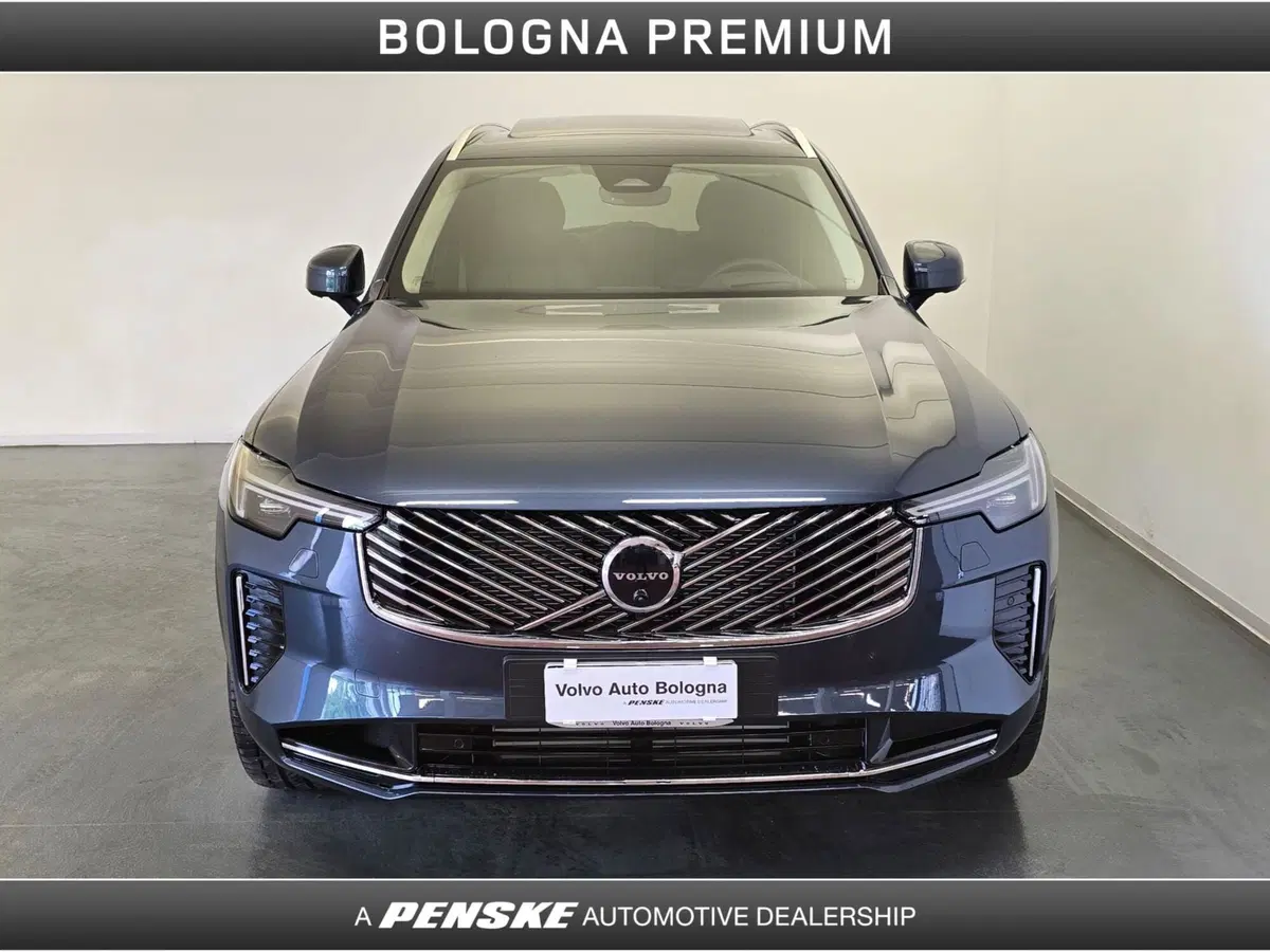 Volvo XC90 nuova a Bologna (8)