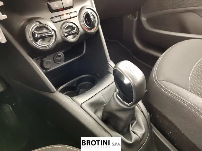 Peugeot 208 usata a Massa-Carrara (10)