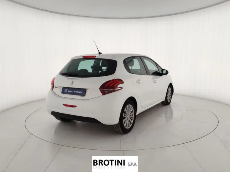 Peugeot 208 usata a Massa-Carrara (3)
