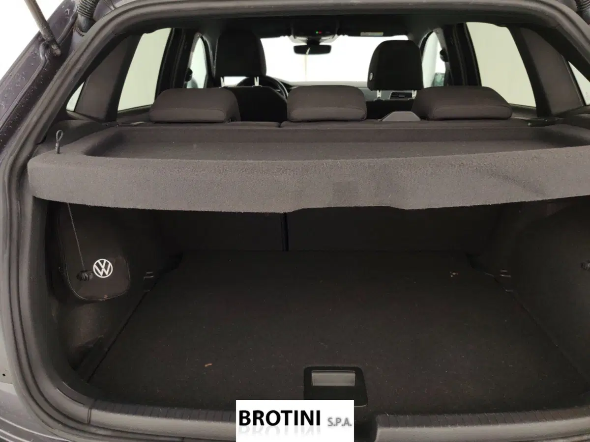 Volkswagen Polo usata a Massa-Carrara (13)
