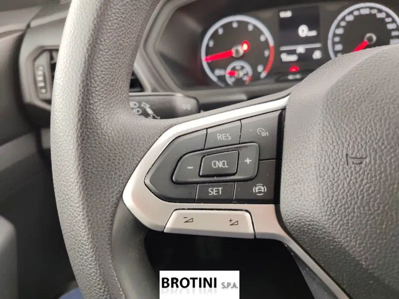Volkswagen T-Cross usata a Massa-Carrara (14)