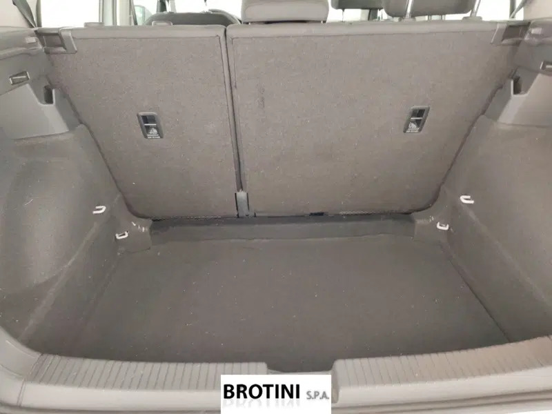 Volkswagen T-Cross usata a Massa-Carrara (16)