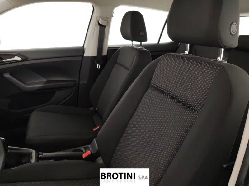Volkswagen T-Cross usata a Massa-Carrara (9)