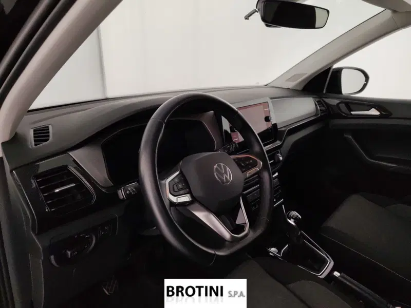 Volkswagen T-Cross usata a Massa-Carrara (8)