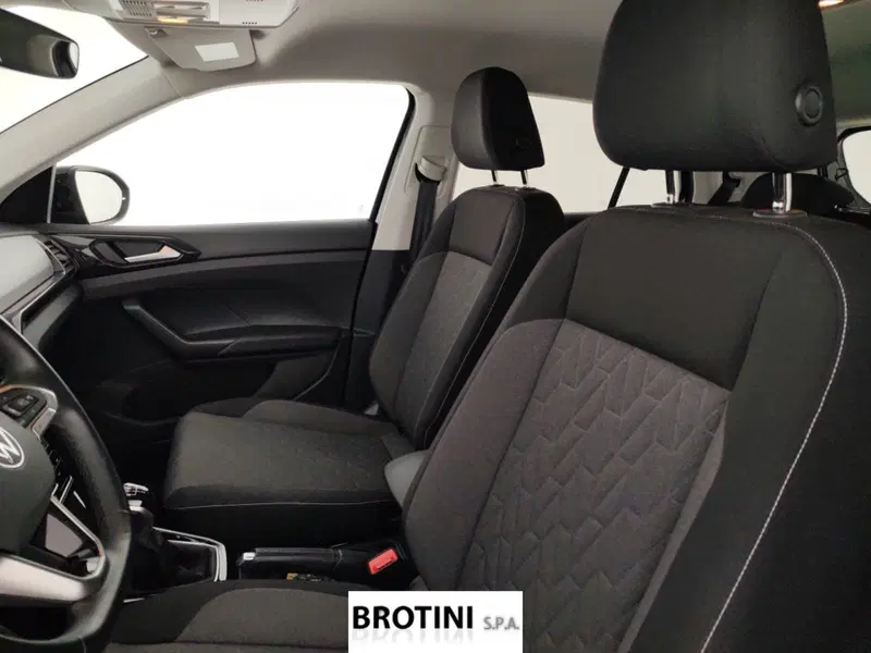 Volkswagen T-Cross usata a Massa-Carrara (9)