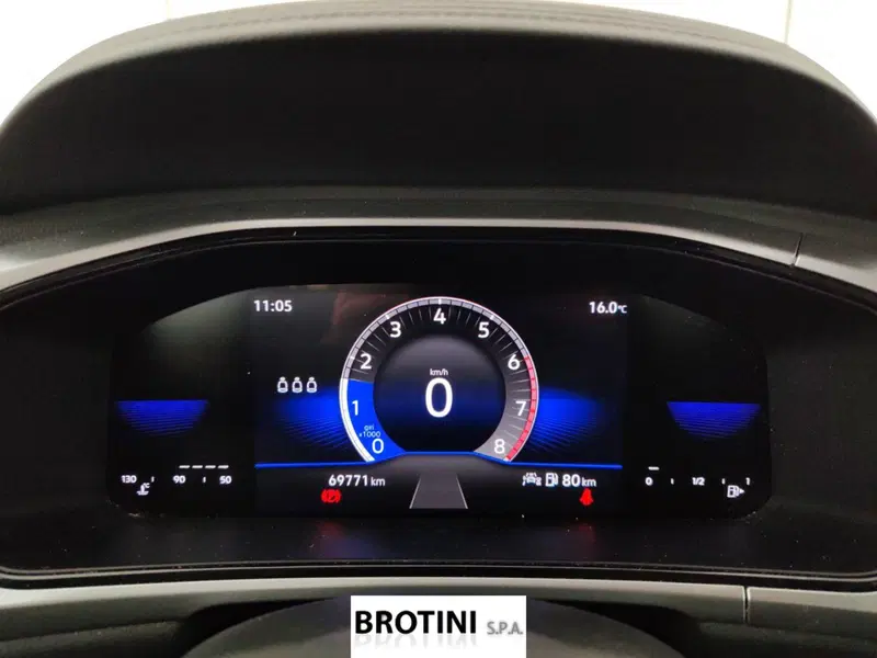Volkswagen T-Roc usata a Massa-Carrara (13)