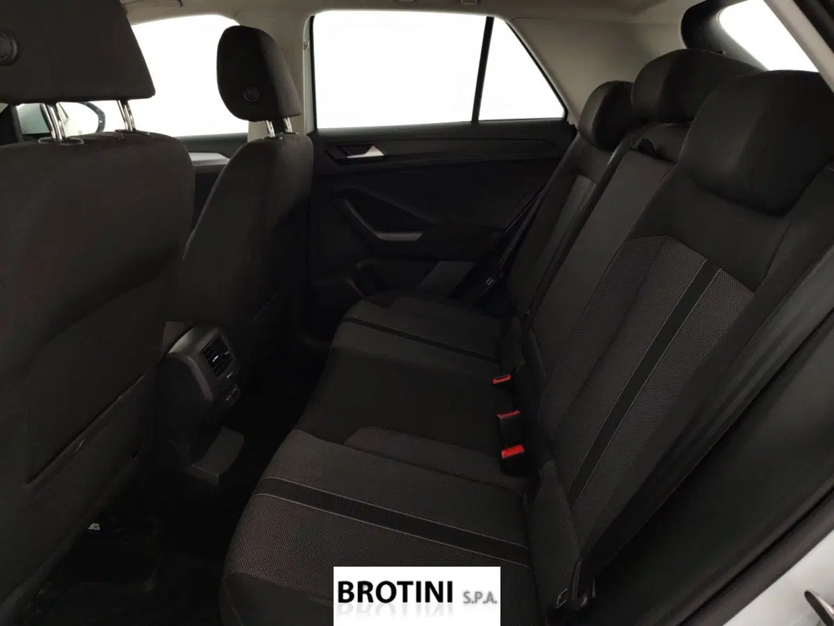 Volkswagen T-Roc usata a Massa-Carrara (9)