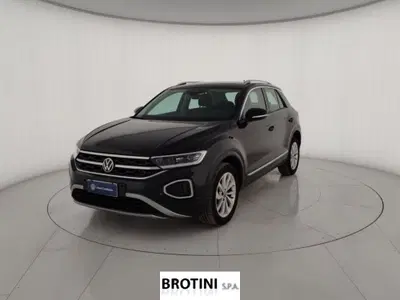 Volkswagen T-Roc 1.0 TSI Style del 2023 usata a Massa