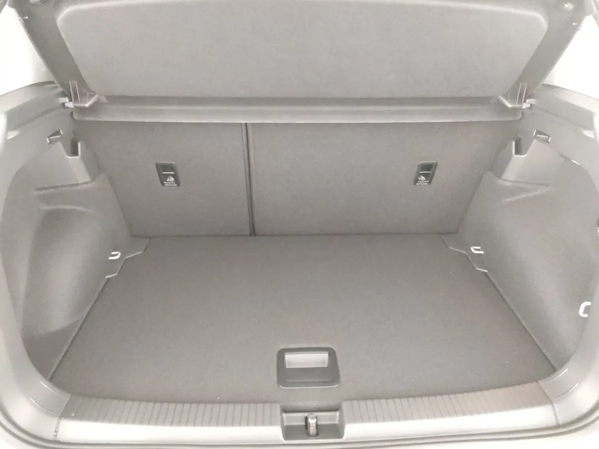 Volkswagen T-Cross usata a Napoli (12)
