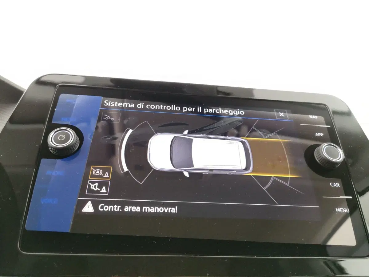 Volkswagen T-Cross usata a Napoli (17)