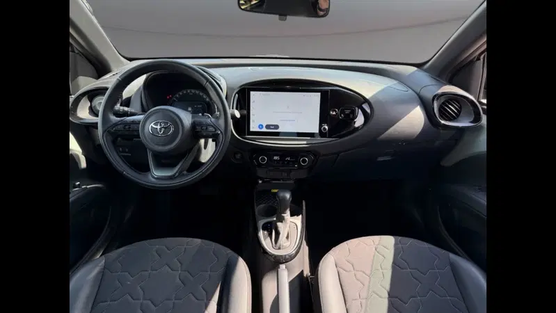 Toyota Aygo X usata a Palermo (9)