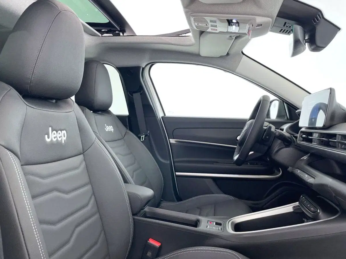 Jeep Avenger nuova a Perugia (13)