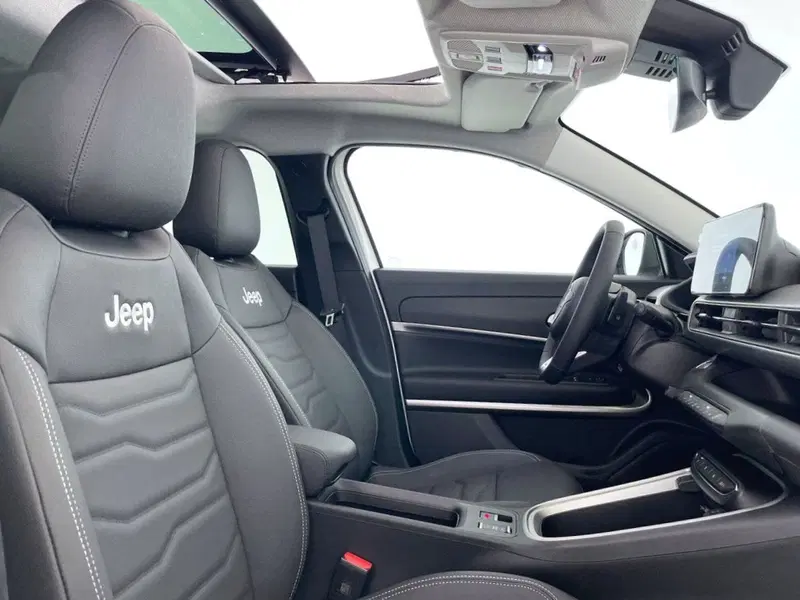 Jeep Avenger nuova a Perugia (13)