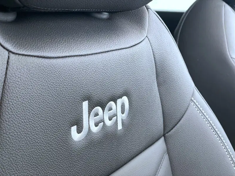Jeep Avenger nuova a Perugia (17)