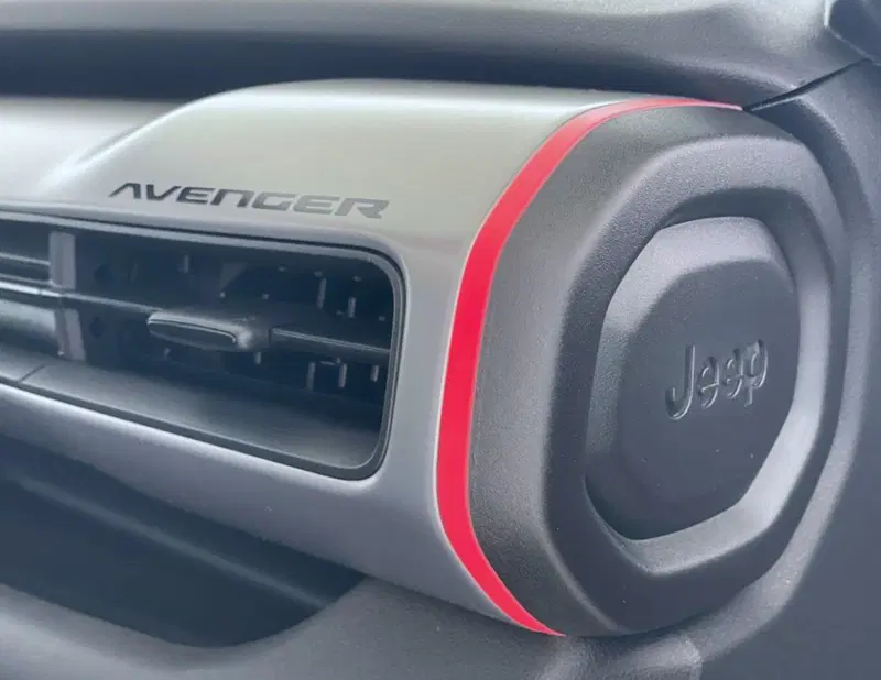 Jeep Avenger nuova a Perugia (18)