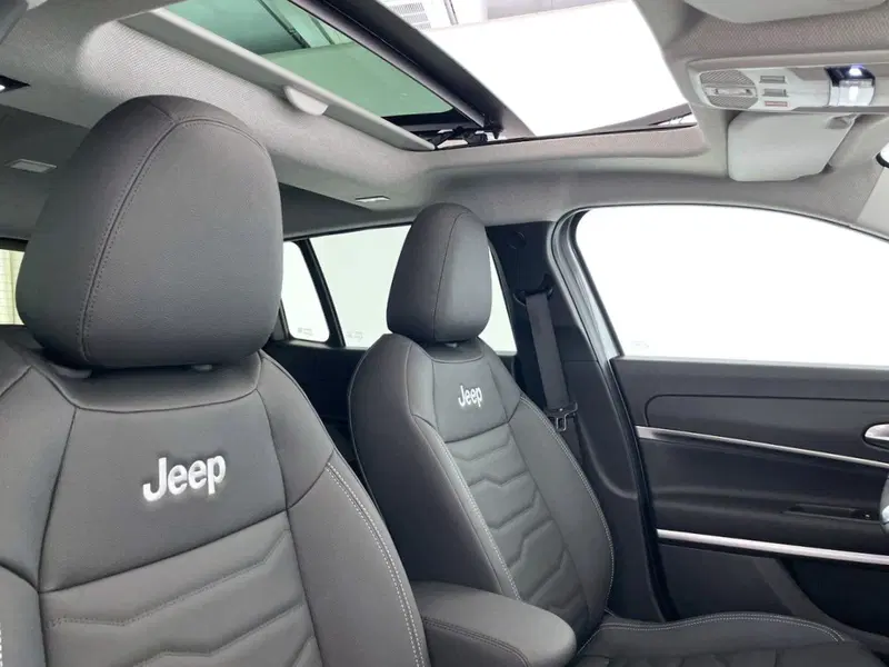 Jeep Avenger nuova a Perugia (19)