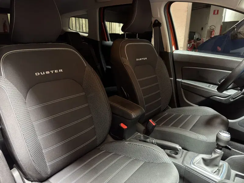Dacia Duster usata a Milano (16)