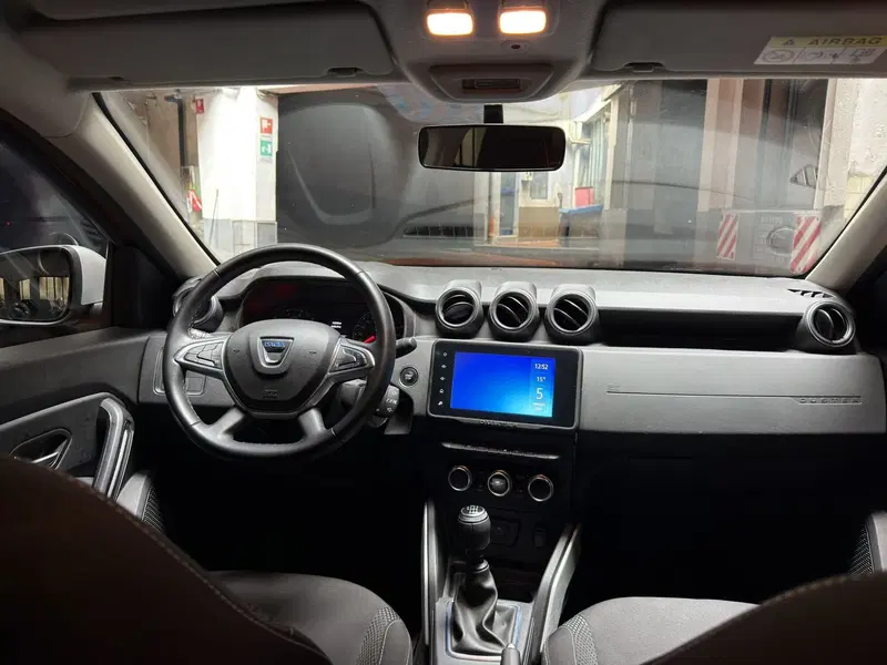 Dacia Duster usata a Milano (18)